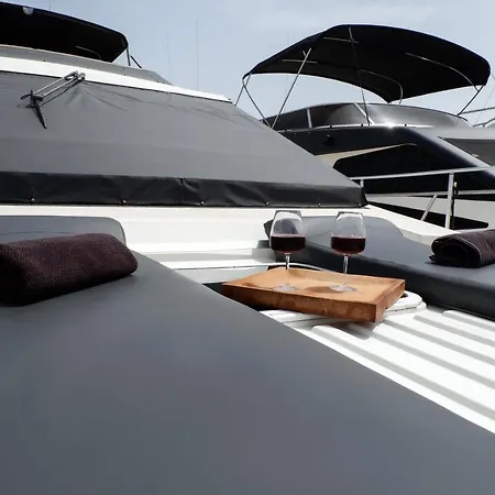 The Morgan Yacht Ботель